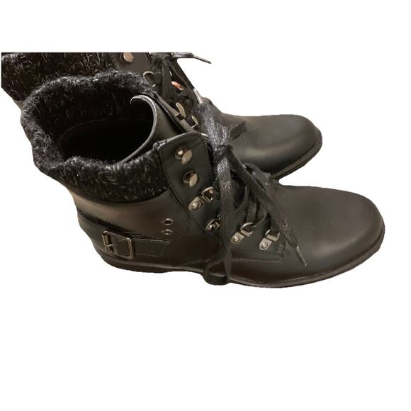 Shoe Dazzle Combat Boots Size 8.5 Black Brown Sock Sweater Tie Combat Lace Up - Picture 1 of 8
